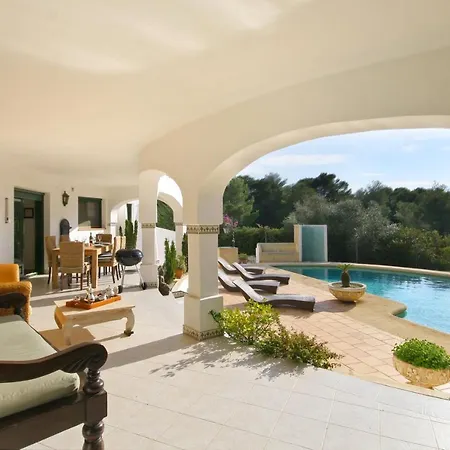 La Cumbre Villa *